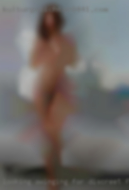 Looking swinging for discreet fuck buddy from Michigan.