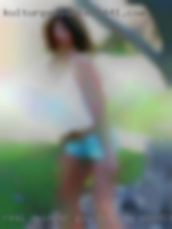 Real swinger guy looking woodlands for discreet FWB.