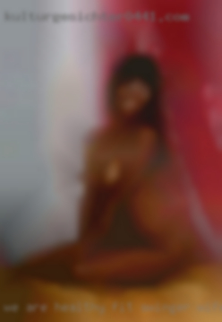 We are healthy, fit swinger wife and playful from El Paso TX.